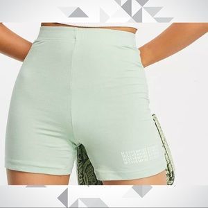 MissyEmpire- Sage Booty Shorts, SIZE: US 4
